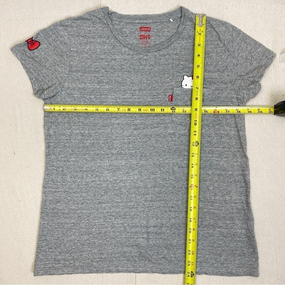 Levi’s Hello Kitty Tee - Picture 5 of 5